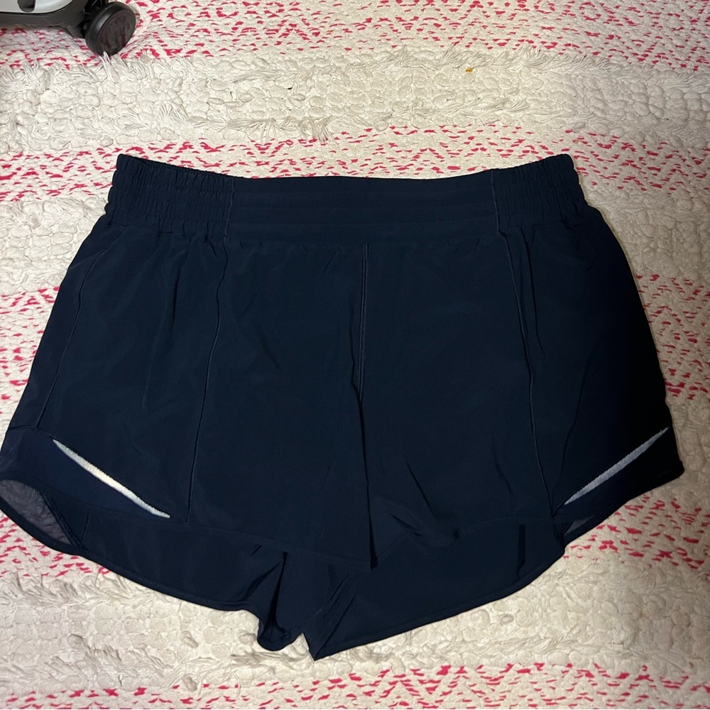 Lululemon Hotty Hot High Rise 4” Shorts